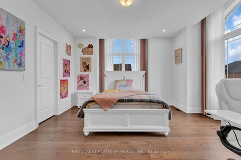 Photo 40 at 18 Woodgate Pines Drive, Kleinburg, Vaughan