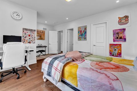 Photo 43 at 18 Woodgate Pines Drive, Kleinburg, Vaughan