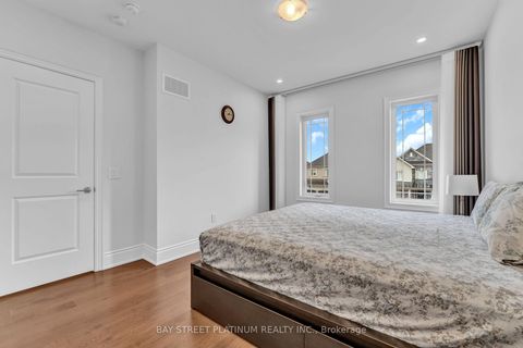 Photo 45 at 18 Woodgate Pines Drive, Kleinburg, Vaughan
