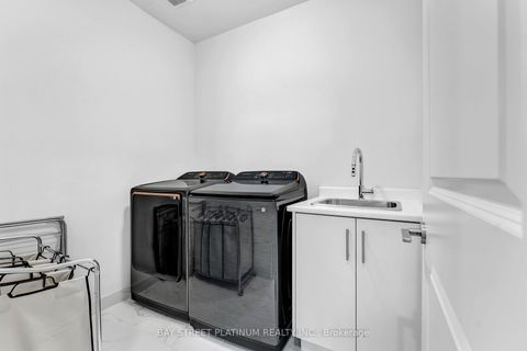 Photo 48 at 18 Woodgate Pines Drive, Kleinburg, Vaughan
