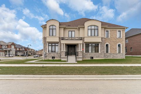 Photo 49 at 18 Woodgate Pines Drive, Kleinburg, Vaughan