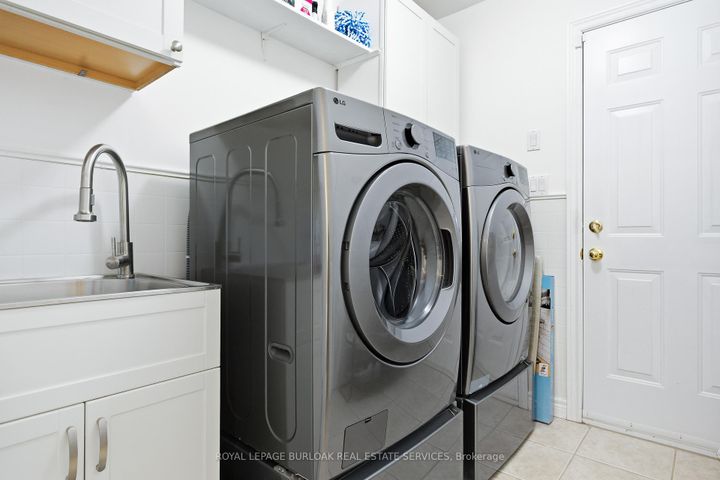 Photo 17 at 36 Wiltshire Place, Meadowlands, Hamilton