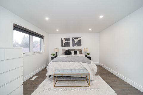 Photo 18 at 35 Tillbrook Court, Malvern, Toronto