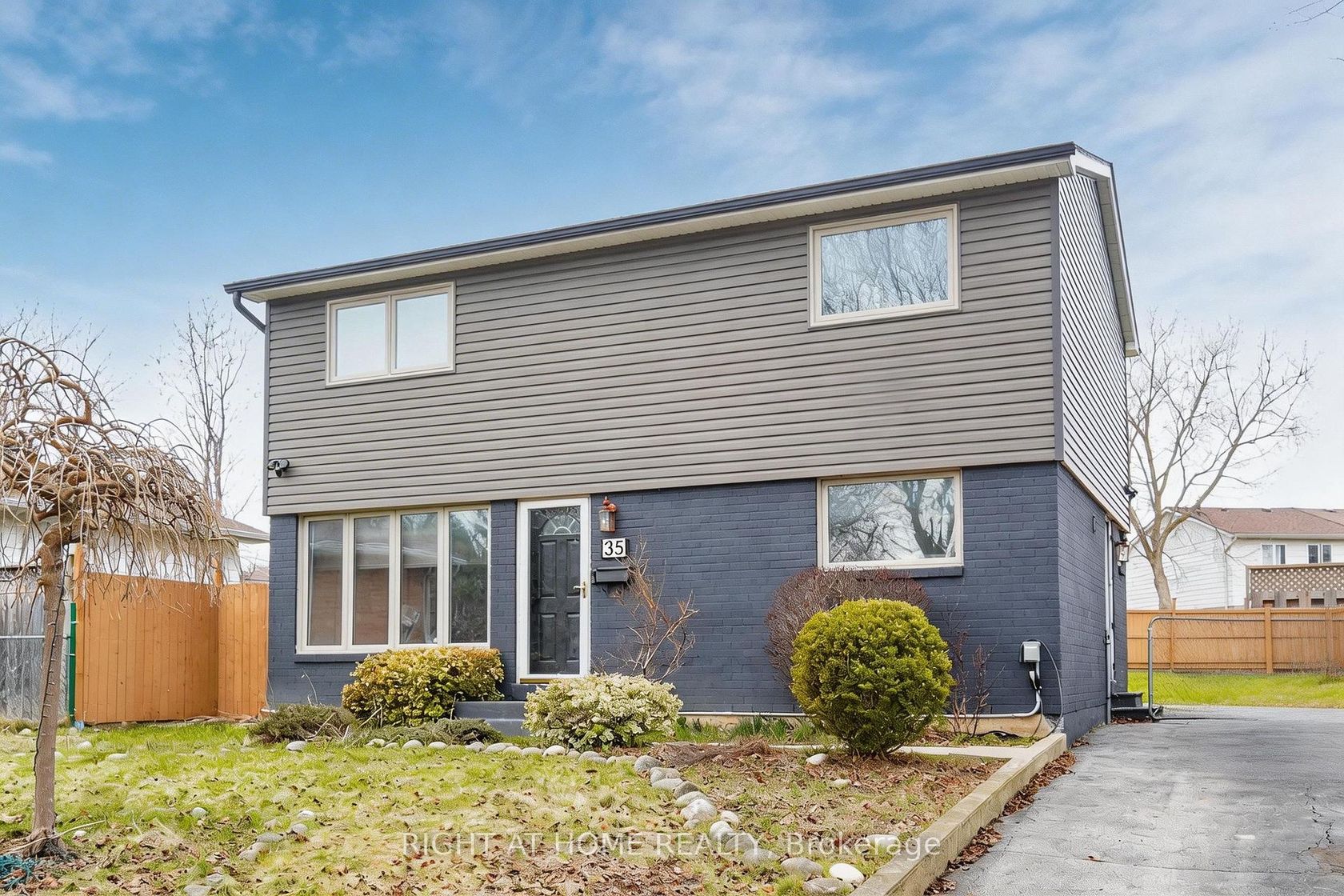 35 Tillbrook Court, Malvern, Toronto photo 6