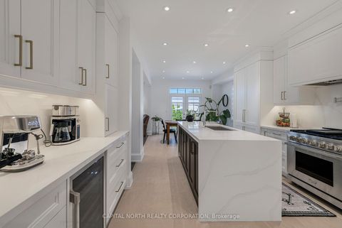 Photo 4 at 680 McGregor Farm Trail, Glenway Estates, Newmarket