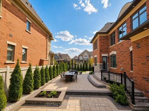 Photo 5 at 33 James Stokes Court, King City, King