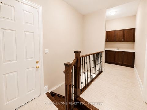 Photo 32 at 33 James Stokes Court, King City, King
