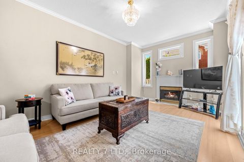 Photo 11 at 211 Downey Circle, Bayview Wellington, Aurora