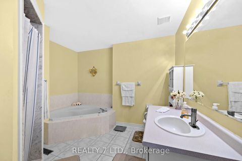 Photo 18 at 211 Downey Circle, Bayview Wellington, Aurora