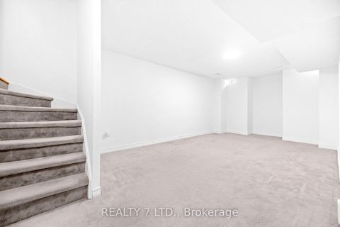 Photo 27 at 211 Downey Circle, Bayview Wellington, Aurora