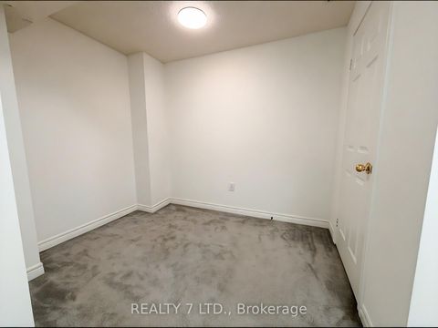Photo 32 at 211 Downey Circle, Bayview Wellington, Aurora
