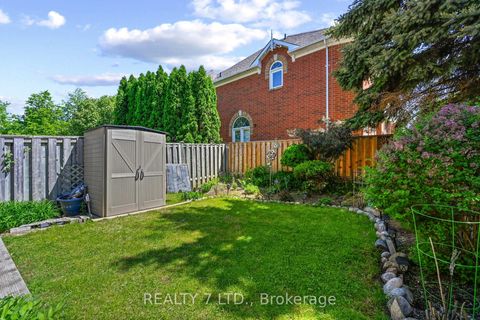 Photo 37 at 211 Downey Circle, Bayview Wellington, Aurora