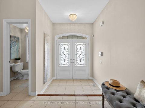 Photo 4 at 22 Mccombe Lane, Patterson, Vaughan