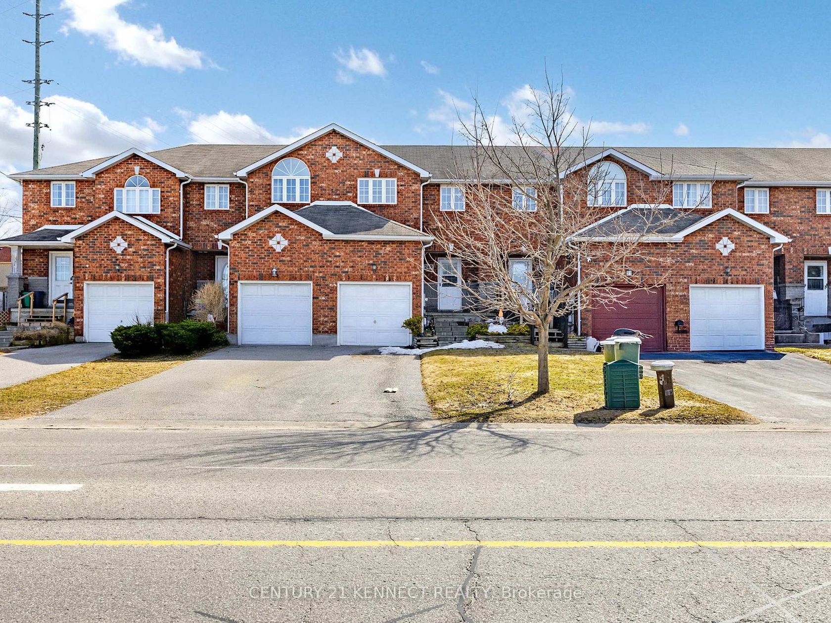249 Stanley Street, Bayfield, Barrie photo number 2