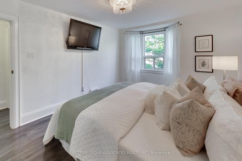 Photo 17 at 38 Winona Drive, Wychwood, Toronto