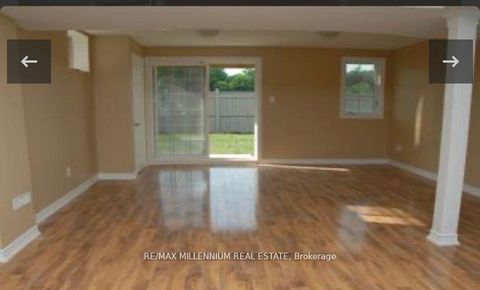 Photo 33 at 75 Twin Hill Crescent, Vellore Village, Vaughan