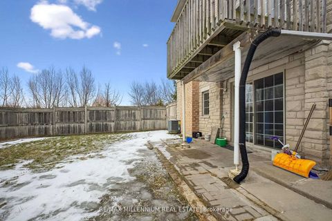 Photo 36 at 75 Twin Hill Crescent, Vellore Village, Vaughan