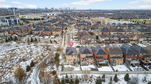 Photo 44 at 75 Twin Hill Crescent, Vellore Village, Vaughan
