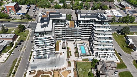 Photo 2 at 401 - 8188 Yonge Street, Uplands, Vaughan