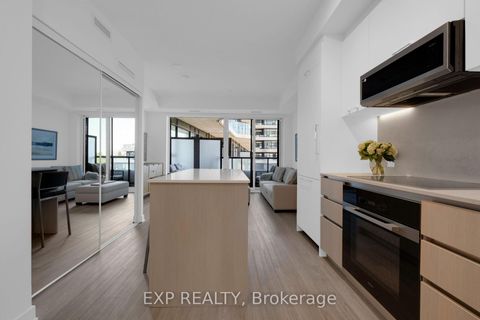 Photo 8 at 401 - 8188 Yonge Street, Uplands, Vaughan