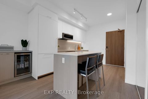 Photo 9 at 401 - 8188 Yonge Street, Uplands, Vaughan