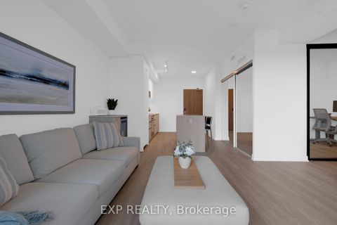 Photo 13 at 401 - 8188 Yonge Street, Uplands, Vaughan