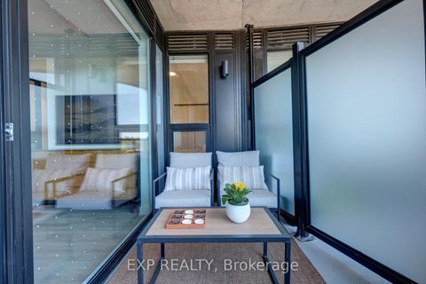 Photo 14 at 401 - 8188 Yonge Street, Uplands, Vaughan