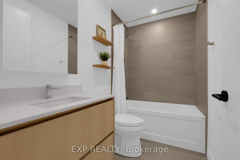 Photo 24 at 401 - 8188 Yonge Street, Uplands, Vaughan
