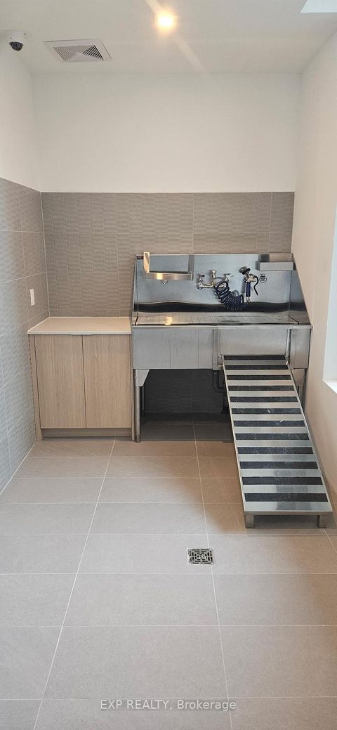 Photo 34 at 401 - 8188 Yonge Street, Uplands, Vaughan