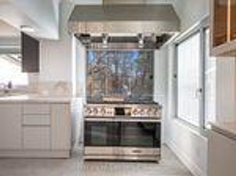 Photo 6 at 1A Alder Road, Parkview, Toronto