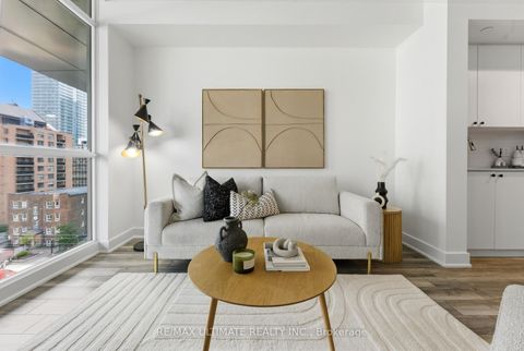 Photo 5 at 618 - 30 Roehampton Avenue, Mount Pleasant West, Toronto