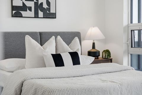 Photo 15 at 618 - 30 Roehampton Avenue, Mount Pleasant West, Toronto