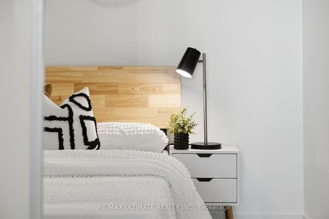 Photo 19 at 618 - 30 Roehampton Avenue, Mount Pleasant West, Toronto