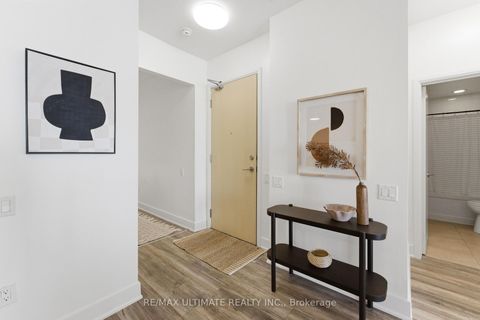 Photo 21 at 618 - 30 Roehampton Avenue, Mount Pleasant West, Toronto