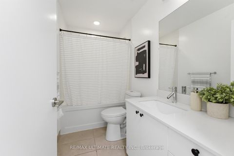 Photo 22 at 618 - 30 Roehampton Avenue, Mount Pleasant West, Toronto