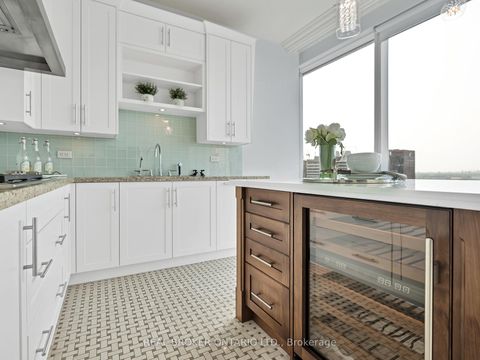 Photo 3 at 3803 - 183 Wellington Street W, Waterfront Communities C1, Toronto