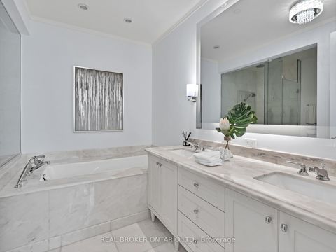 Photo 17 at 3803 - 183 Wellington Street W, Waterfront Communities C1, Toronto