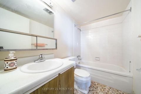 Photo 10 at 1002 - 155 Marlee Avenue, Belgravia, Toronto