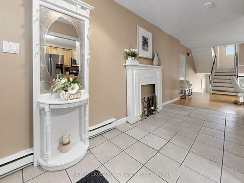 Photo 2 at 189 - 50 Scarborough Golf Club Road, Scarborough Village, Toronto