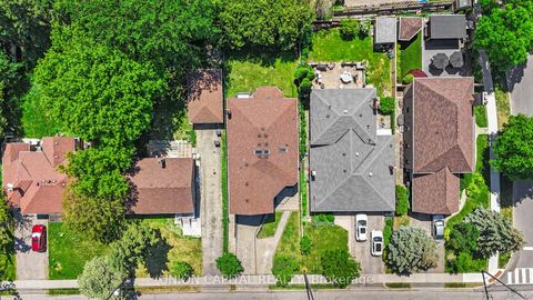 Photo 25 at 99 Abitibi Avenue, Newtonbrook East, Toronto
