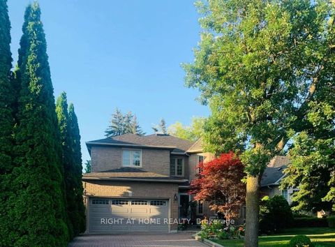 Photo 5 at 27 Addison Street, North Richvale, Richmond Hill