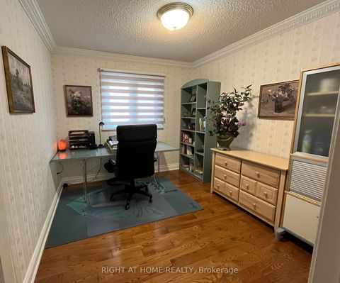 Photo 12 at 27 Addison Street, North Richvale, Richmond Hill