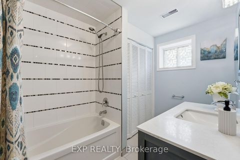Photo 34 at 25 Manor Forest Road, Mt Albert, East Gwillimbury
