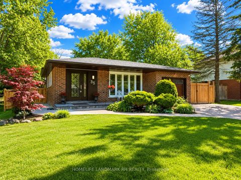 Photo 1 at 35 Royal Orchard Boulevard, Royal Orchard, Markham