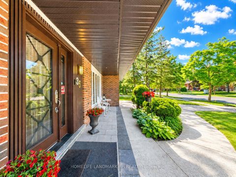 Photo 4 at 35 Royal Orchard Boulevard, Royal Orchard, Markham