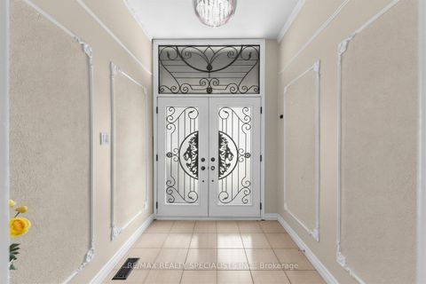 Photo 3 at 654 Woodbridge Avenue, West Woodbridge, Vaughan