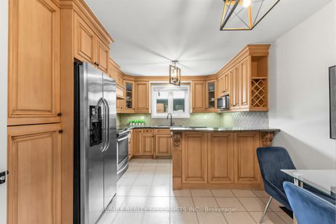 Photo 11 at 654 Woodbridge Avenue, West Woodbridge, Vaughan