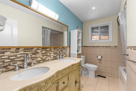 Photo 16 at 654 Woodbridge Avenue, West Woodbridge, Vaughan