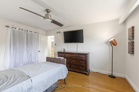 Photo 18 at 654 Woodbridge Avenue, West Woodbridge, Vaughan