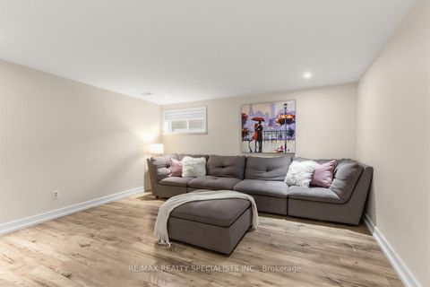 Photo 21 at 654 Woodbridge Avenue, West Woodbridge, Vaughan